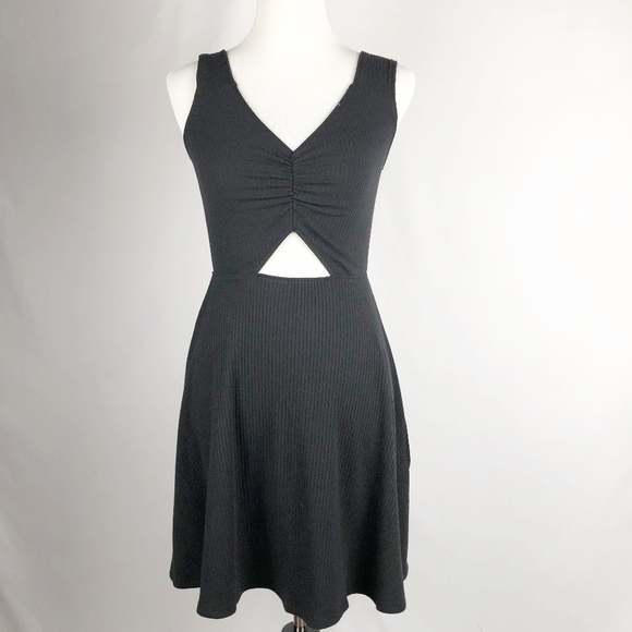 Abercrombie Off the Shoulder Cutout Dress - NWT - Picture 4 of 8